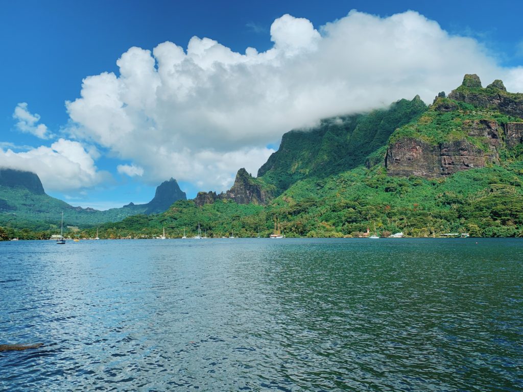 Visitors Guide Moorea, French Polynesia 